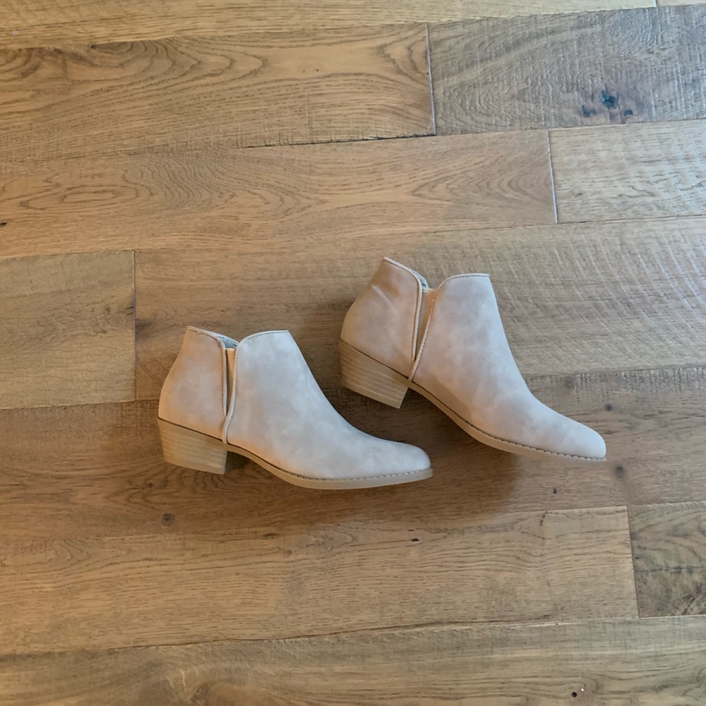 TOP MODA Nude booties